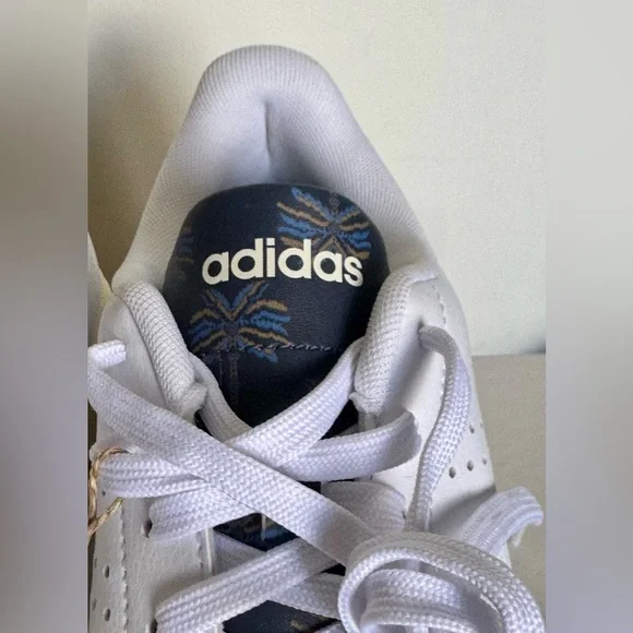 NWT Adidas women’s advantage 2.0 sneaker with cloud foam inserts size 7 - Picture 4 of 8